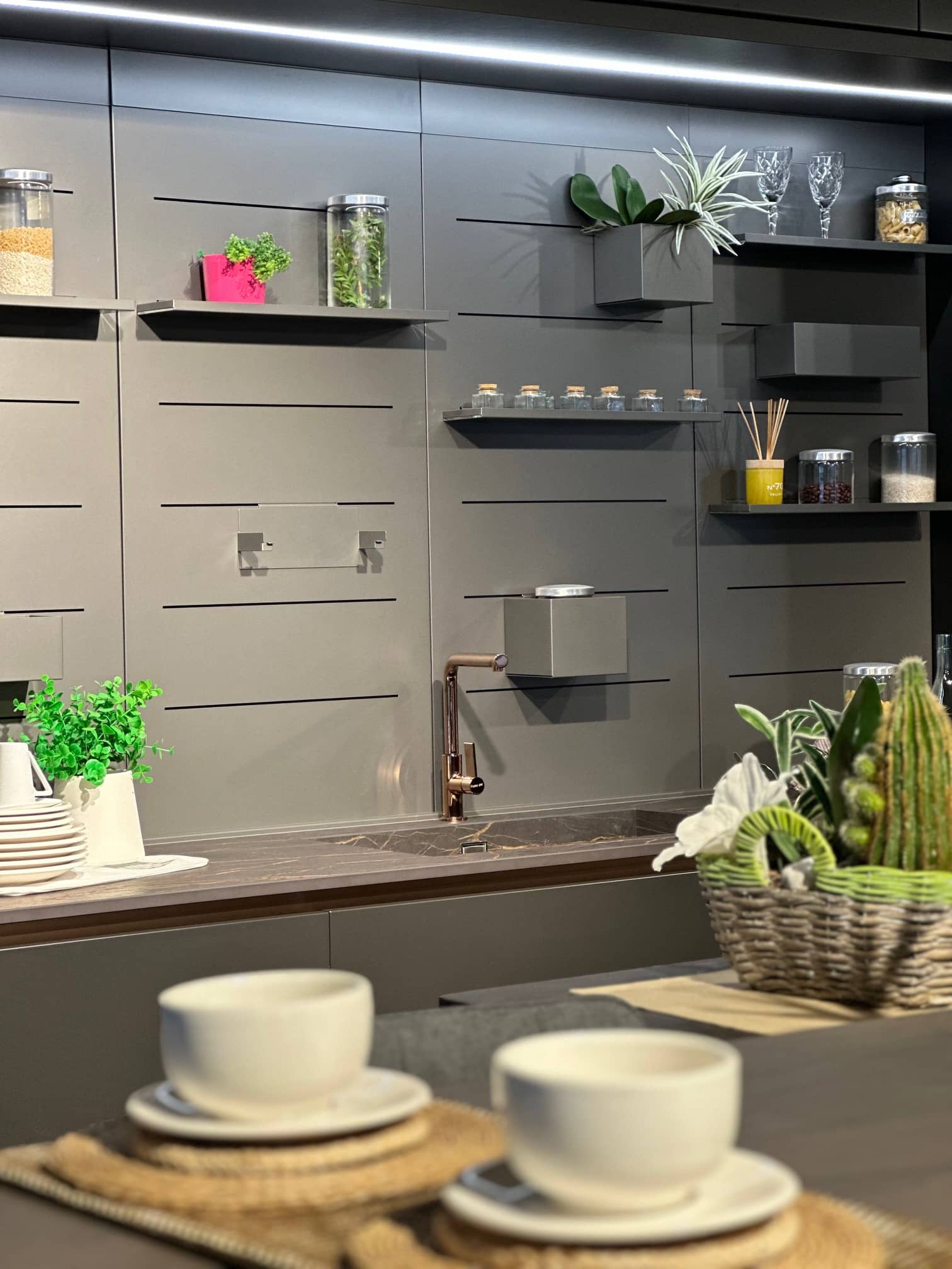 Showroom Gardini